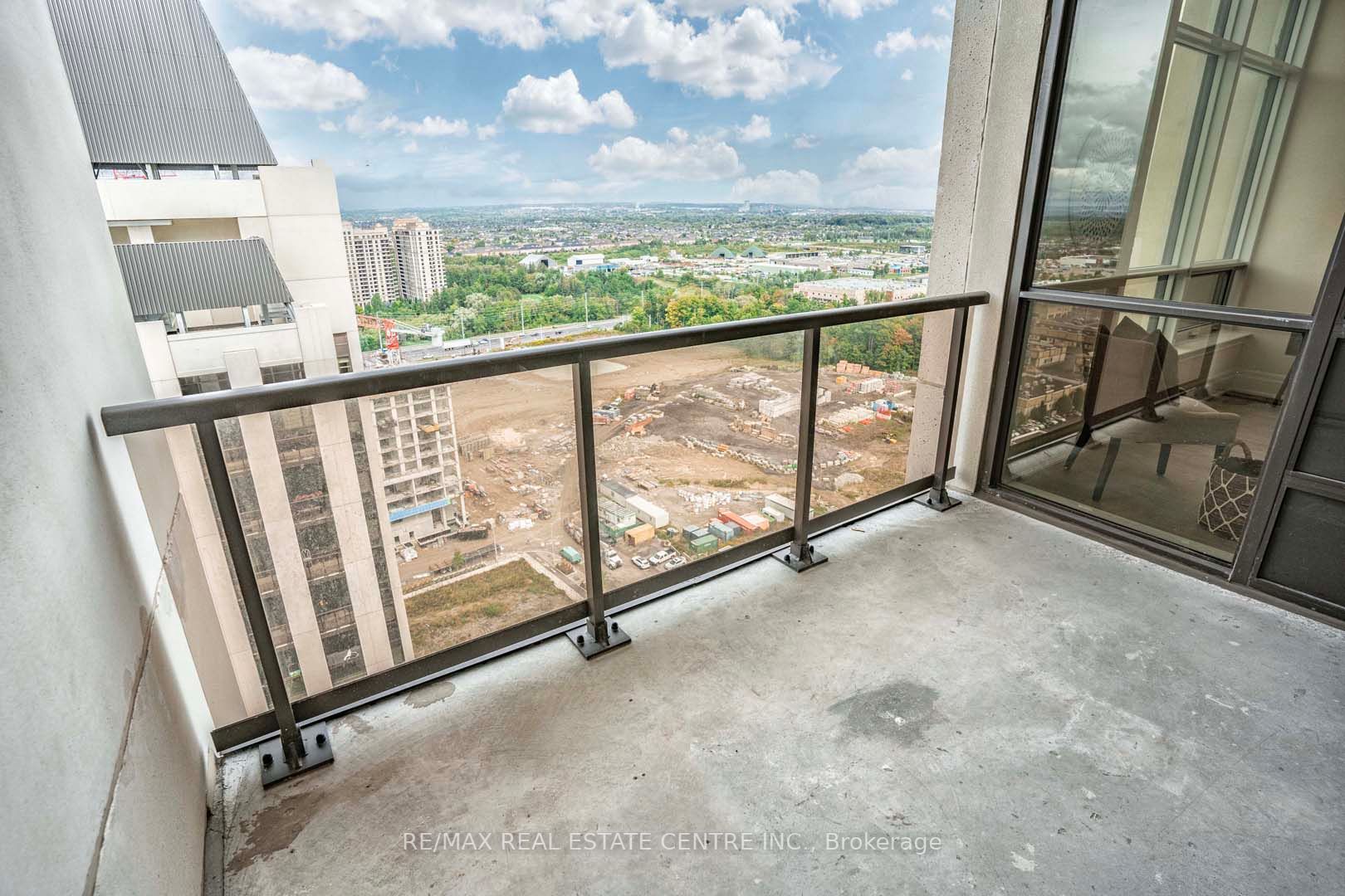 9075 Jane Street, #PH01