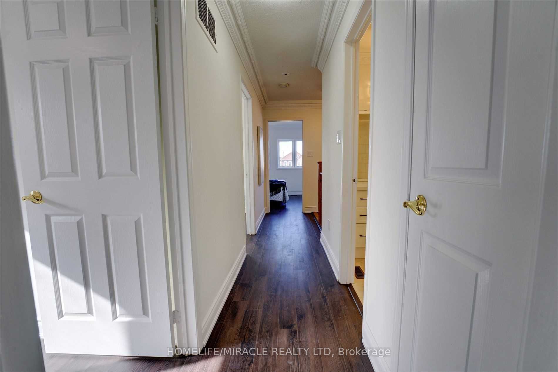 31 Clarion Cres