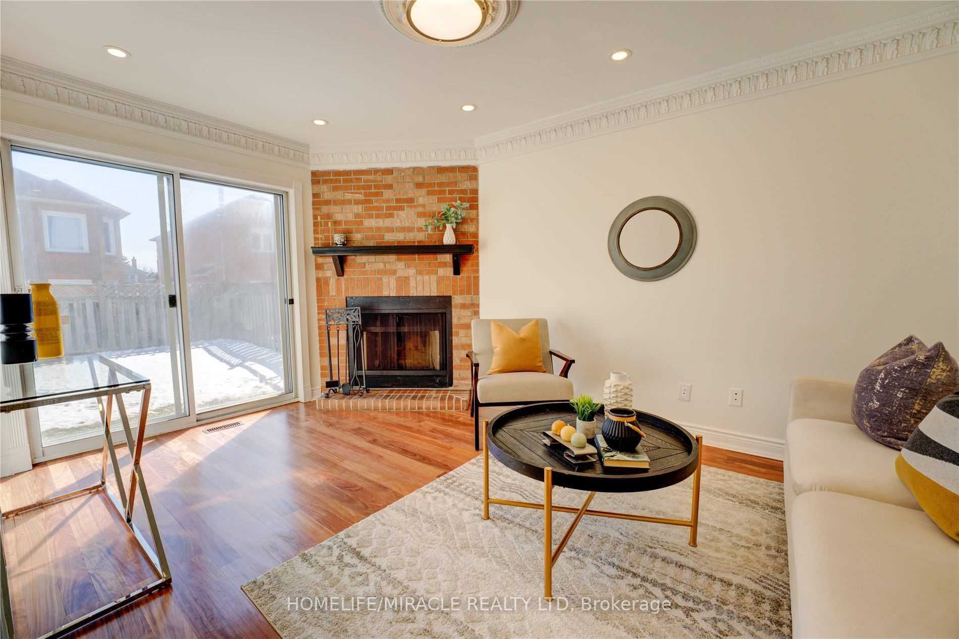 31 Clarion Cres
