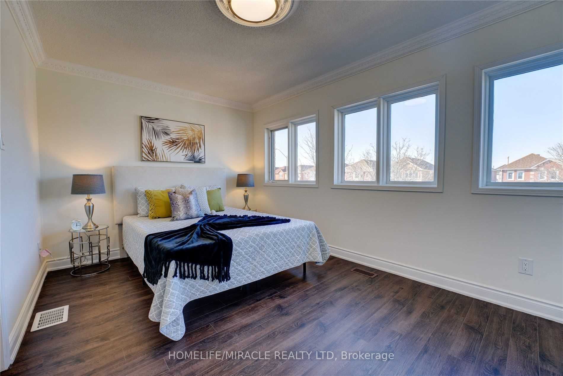 31 Clarion Cres
