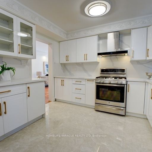 31 Clarion Cres