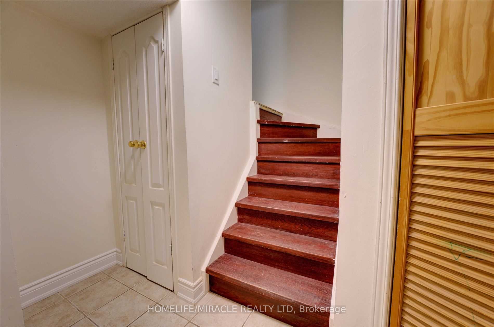 31 Clarion Cres