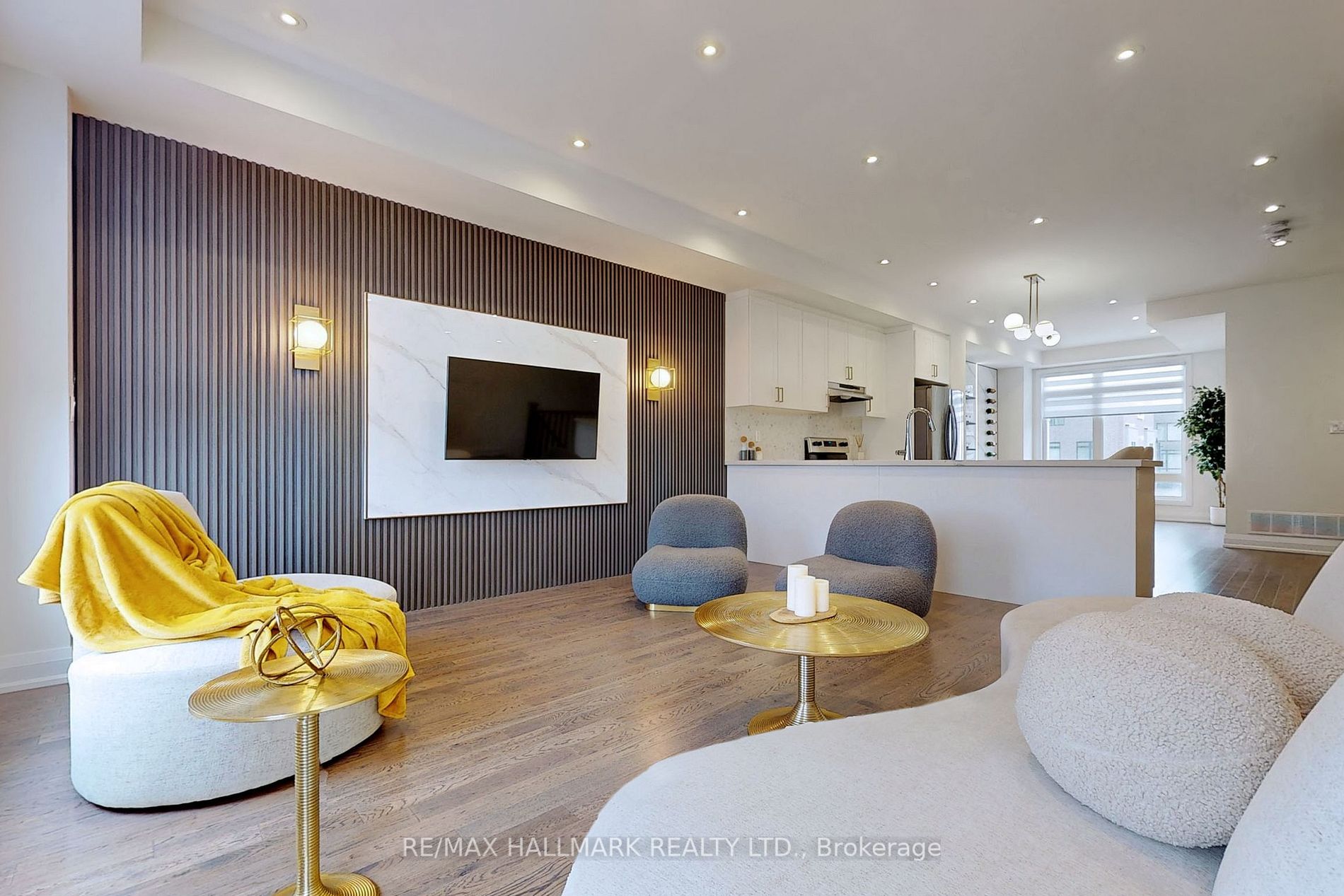 10 Moneypenny Place