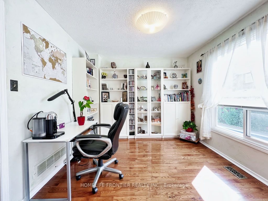 91 Donisi Ave