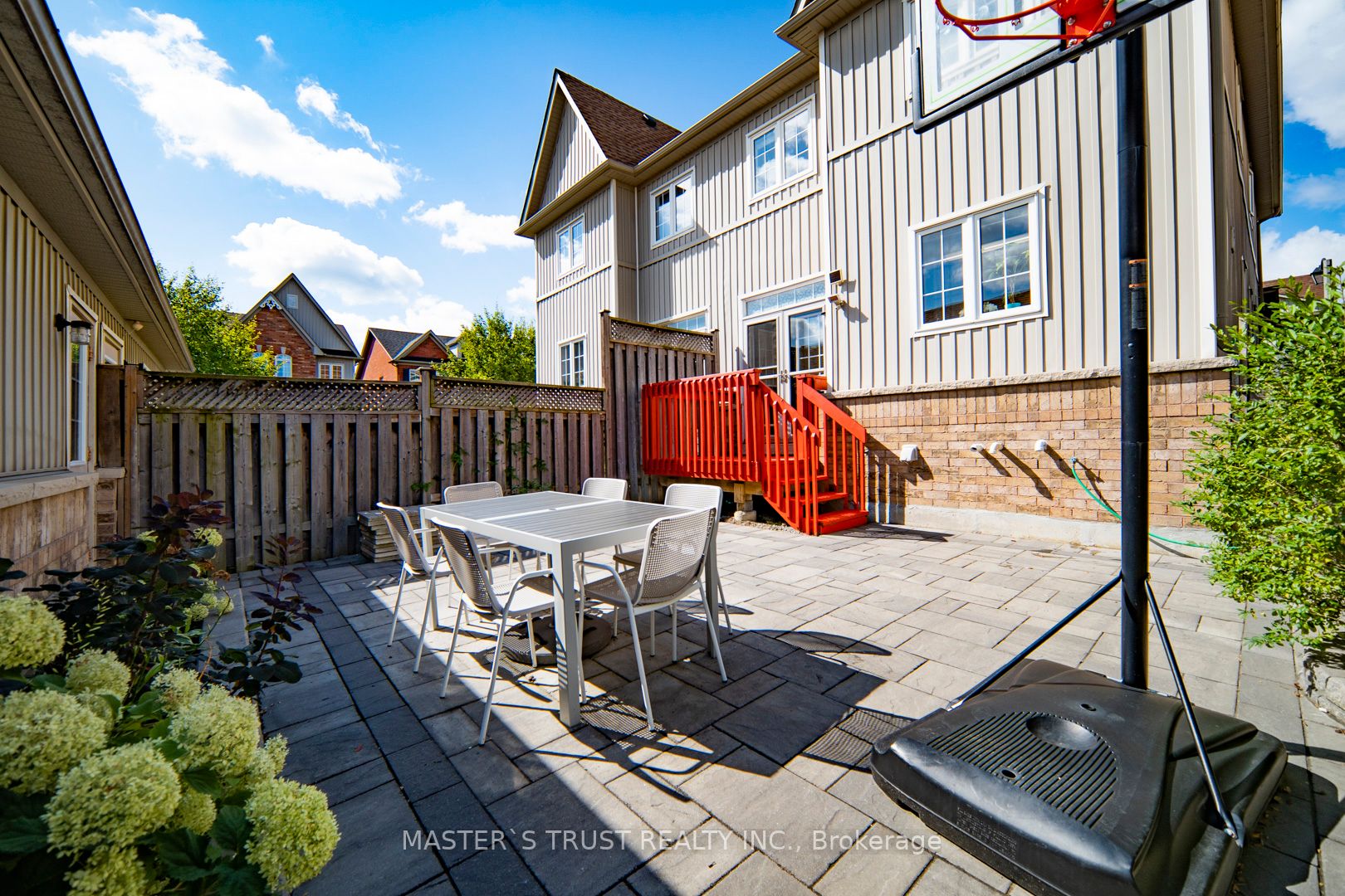 51 Evaridge Dr