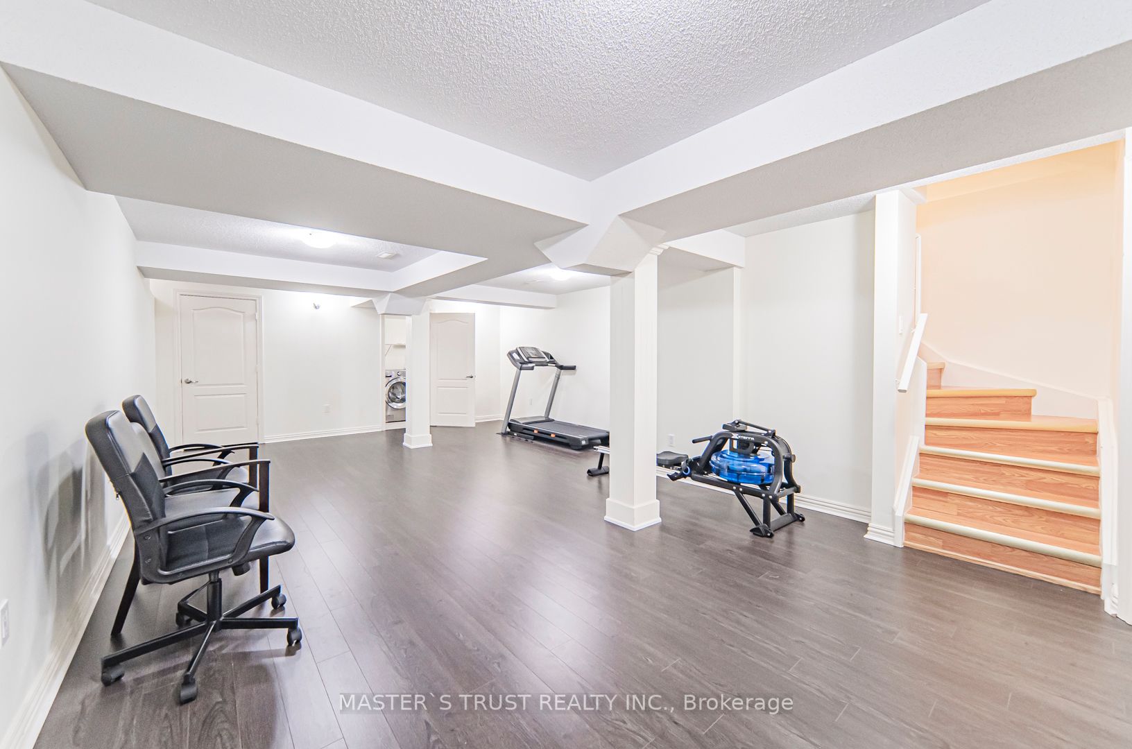 51 Evaridge Dr