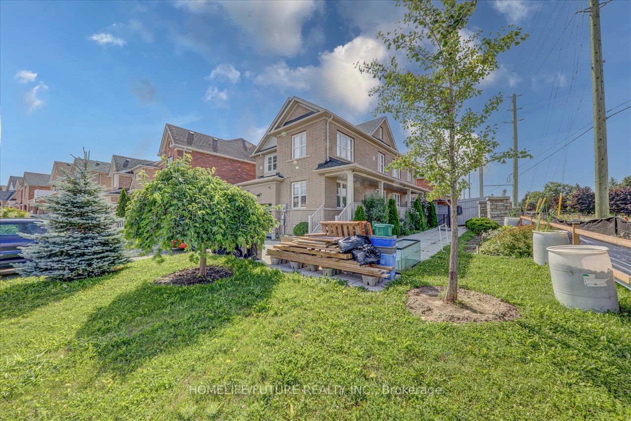 939 Miller Park Ave, #Upper
