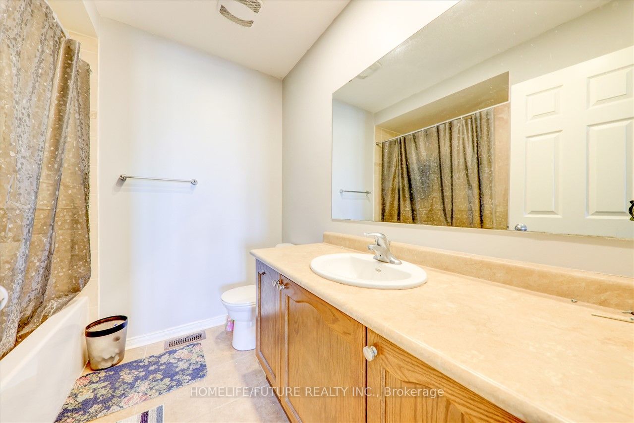 939 Miller Park Avenue, #Upper