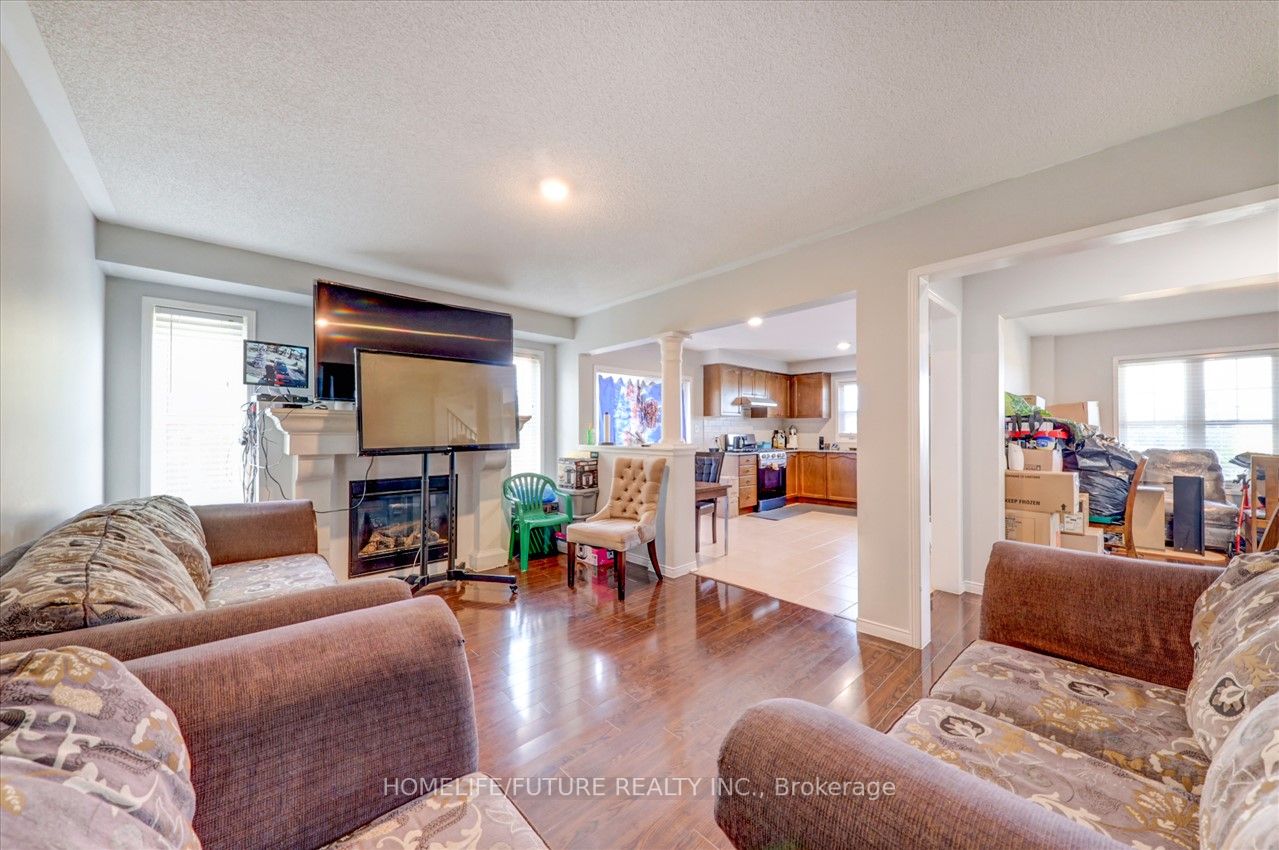 939 Miller Park Avenue, #Upper