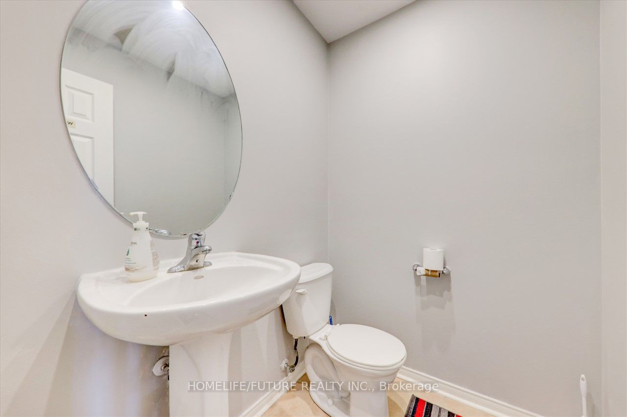 939 Miller Park Avenue, #Upper