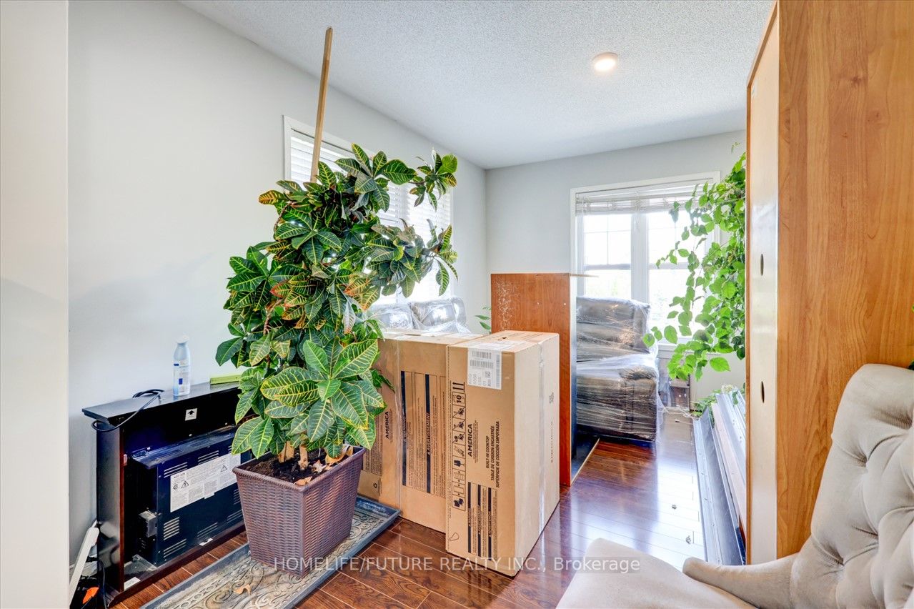 939 Miller Park Avenue, #Upper