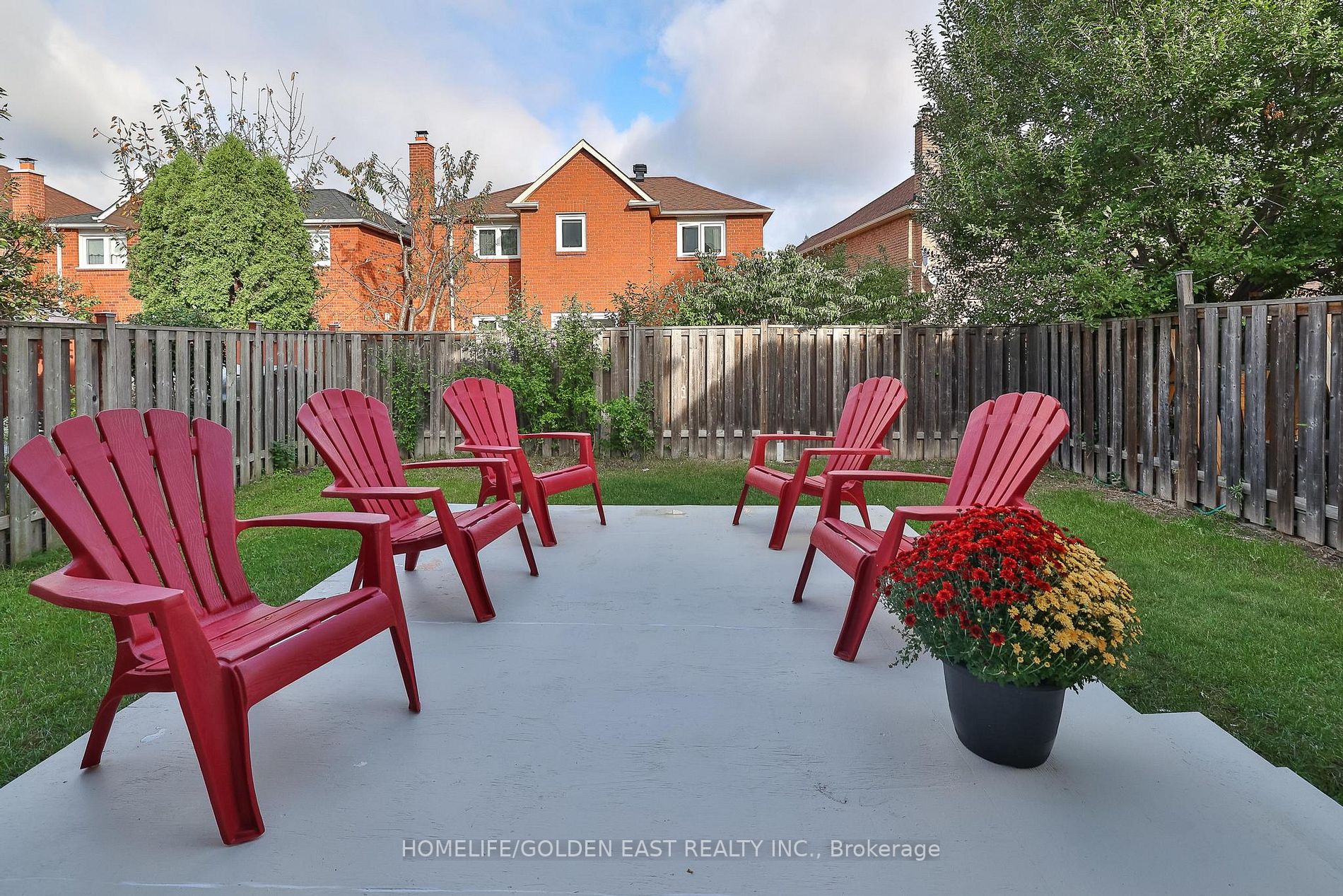 563 Conley Street