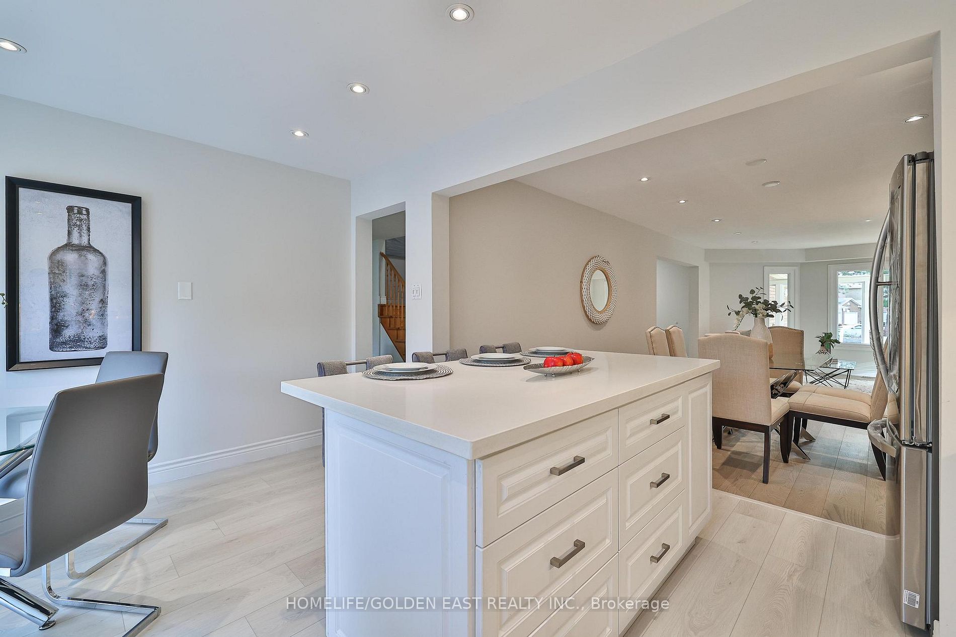 563 Conley Street