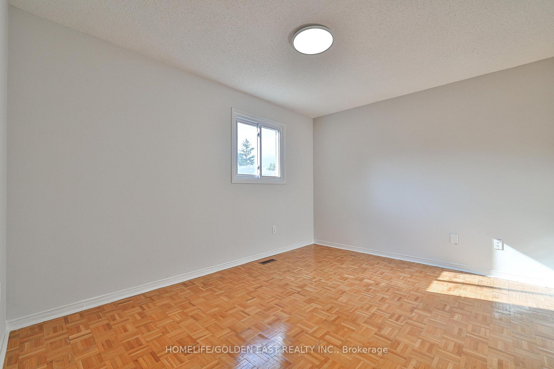 563 Conley Street