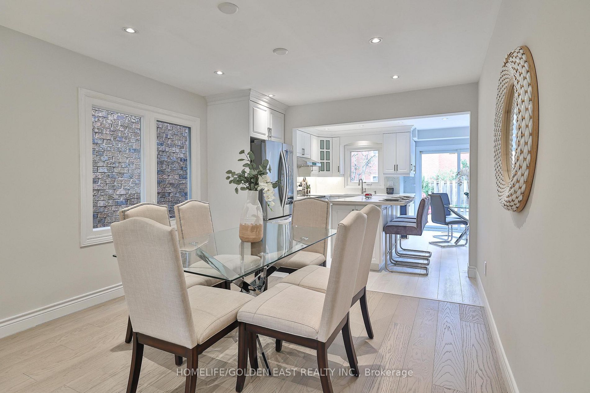 563 Conley Street