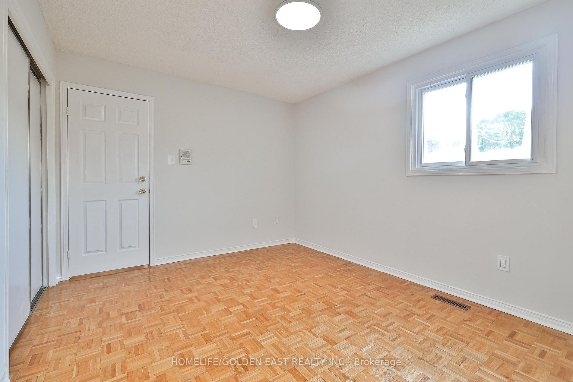 563 Conley Street