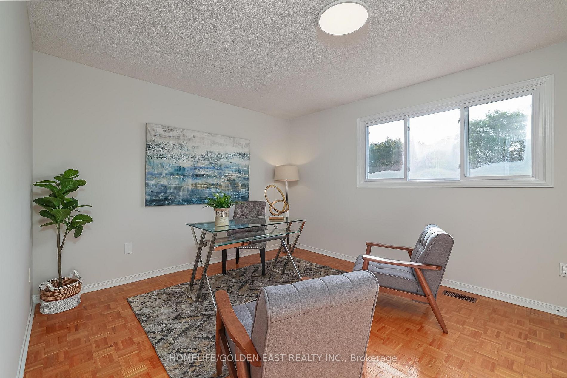 563 Conley Street