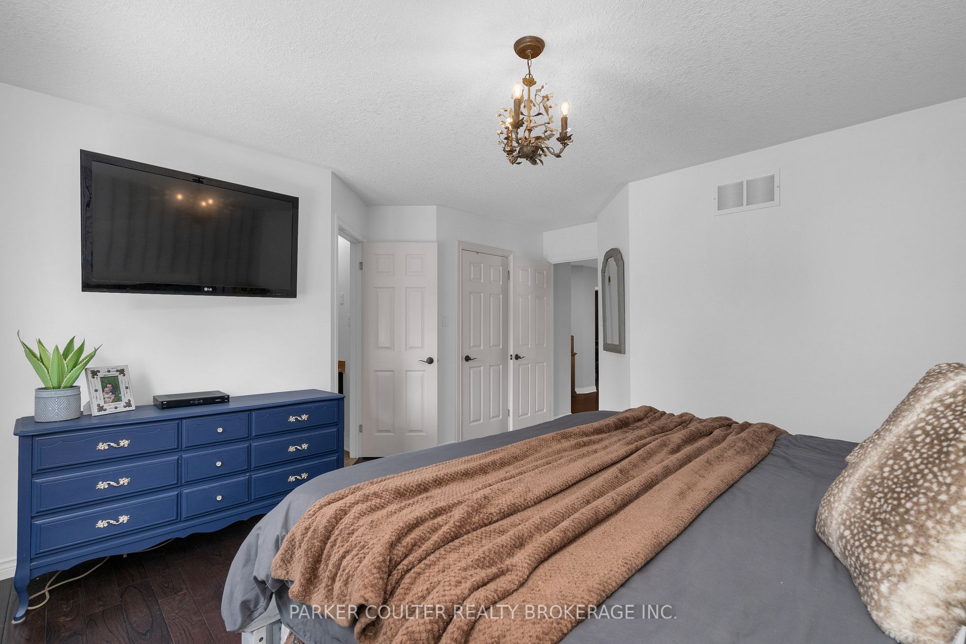 Listing N7001598 - Large Photo # 11
