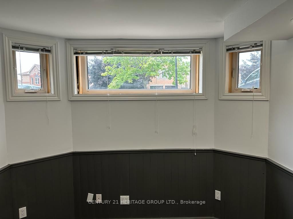 9 Depeuter Crescent W, #Bsmt