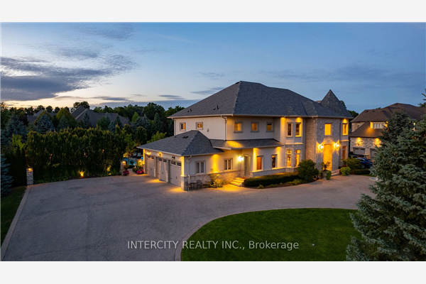 21 Richard Lovat Crt, Vaughan