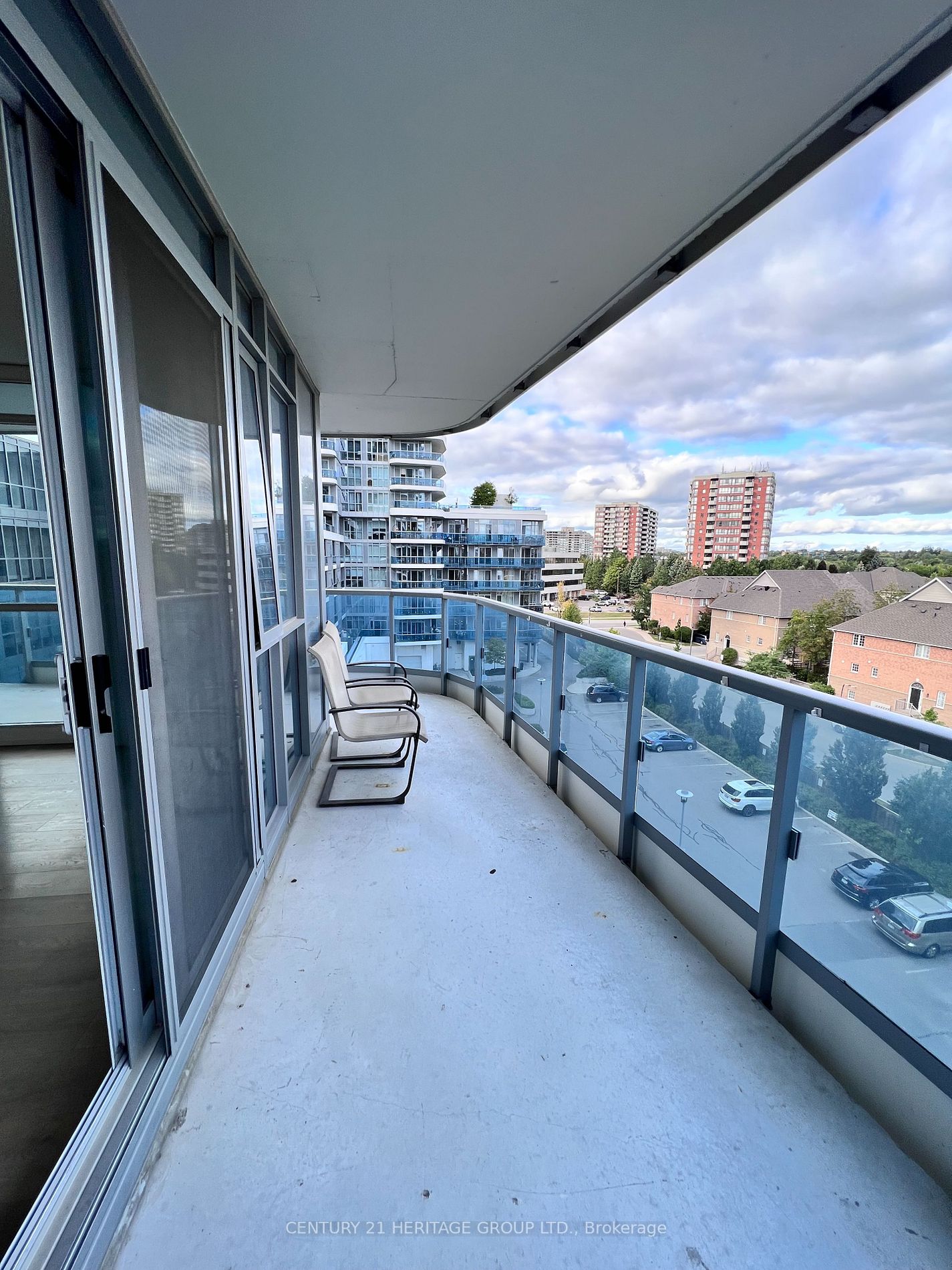9471 Yonge St, #630