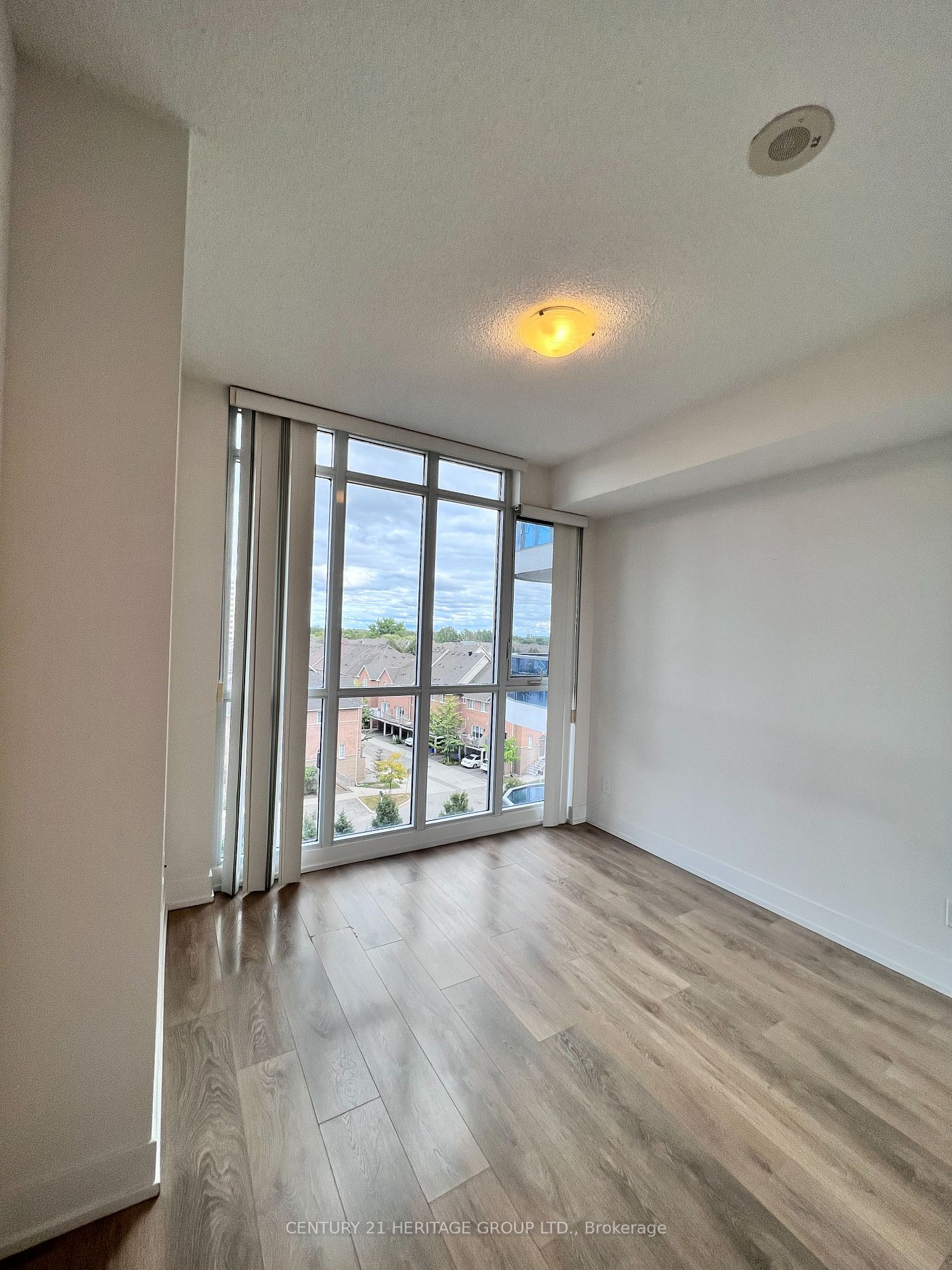 9471 Yonge St, #630