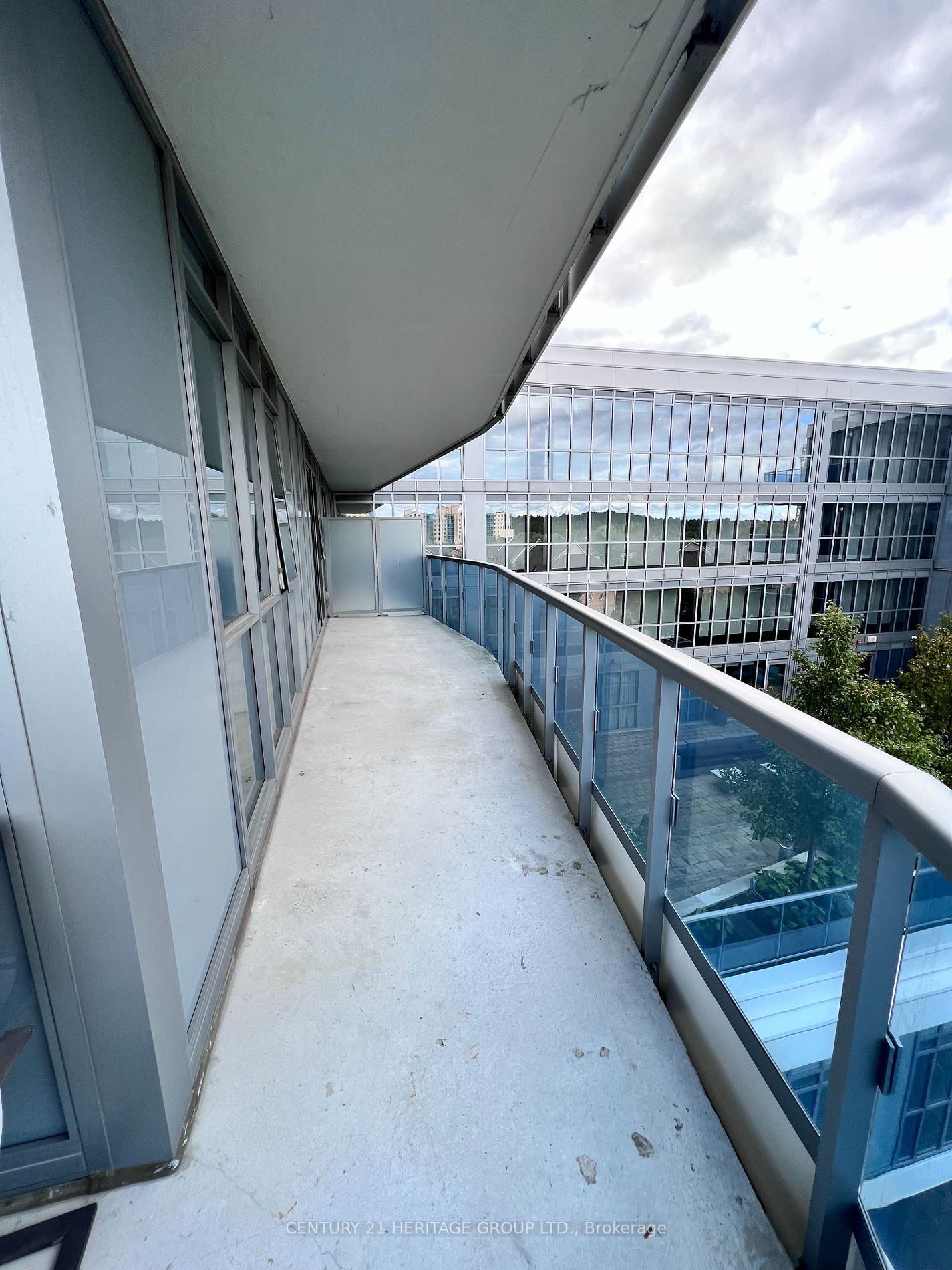 9471 Yonge St, #630