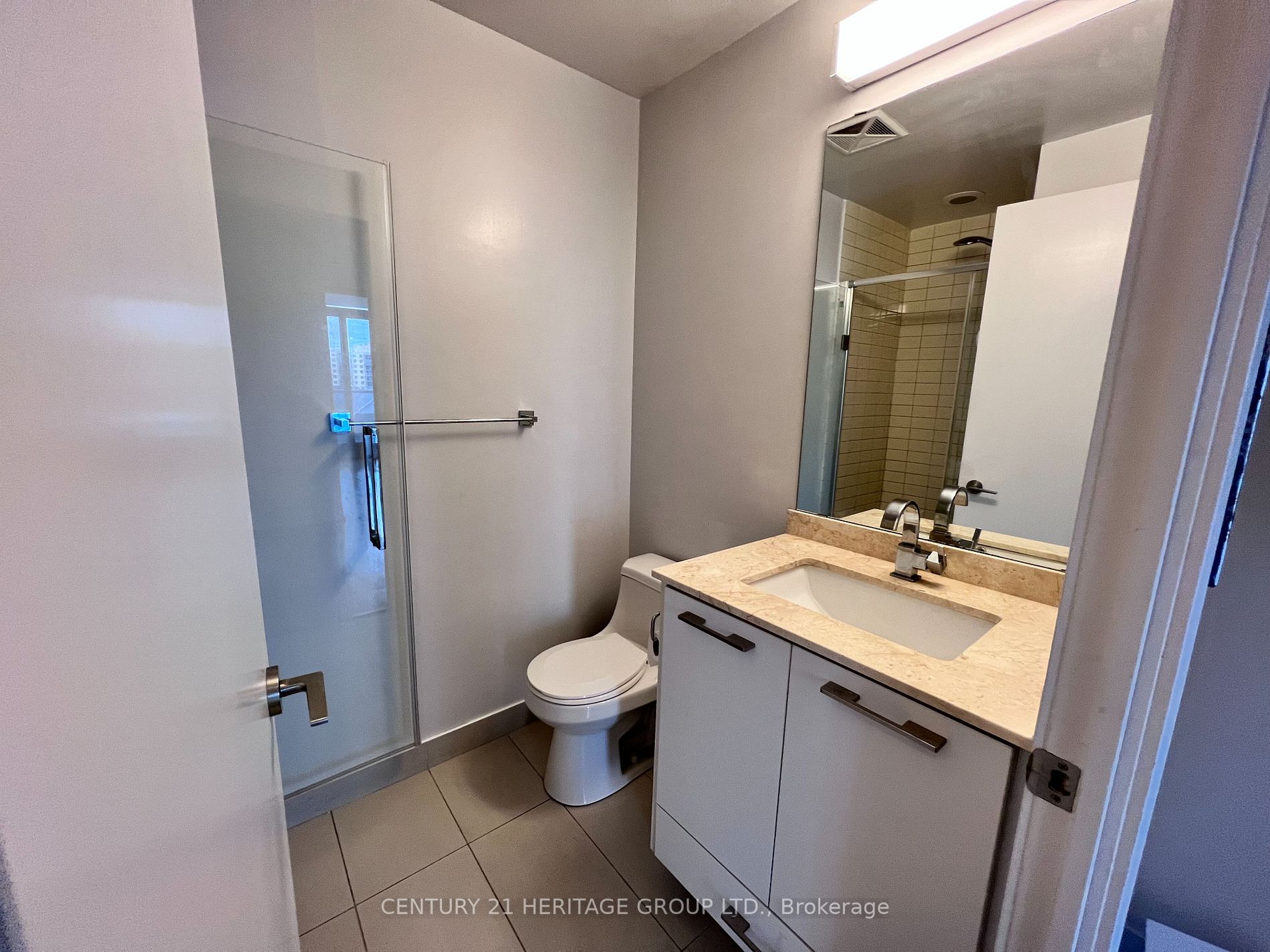 9471 Yonge St, #630