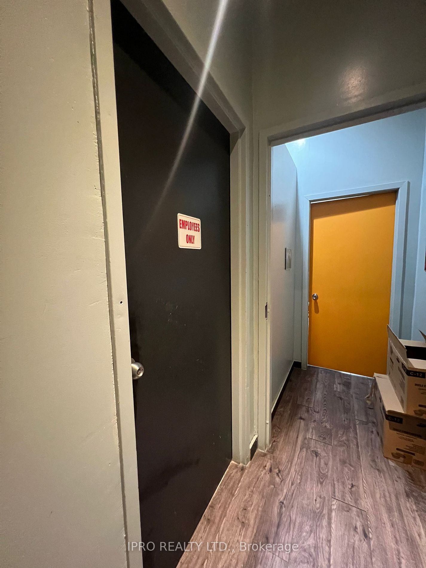 167 Applewood Cres, #1
