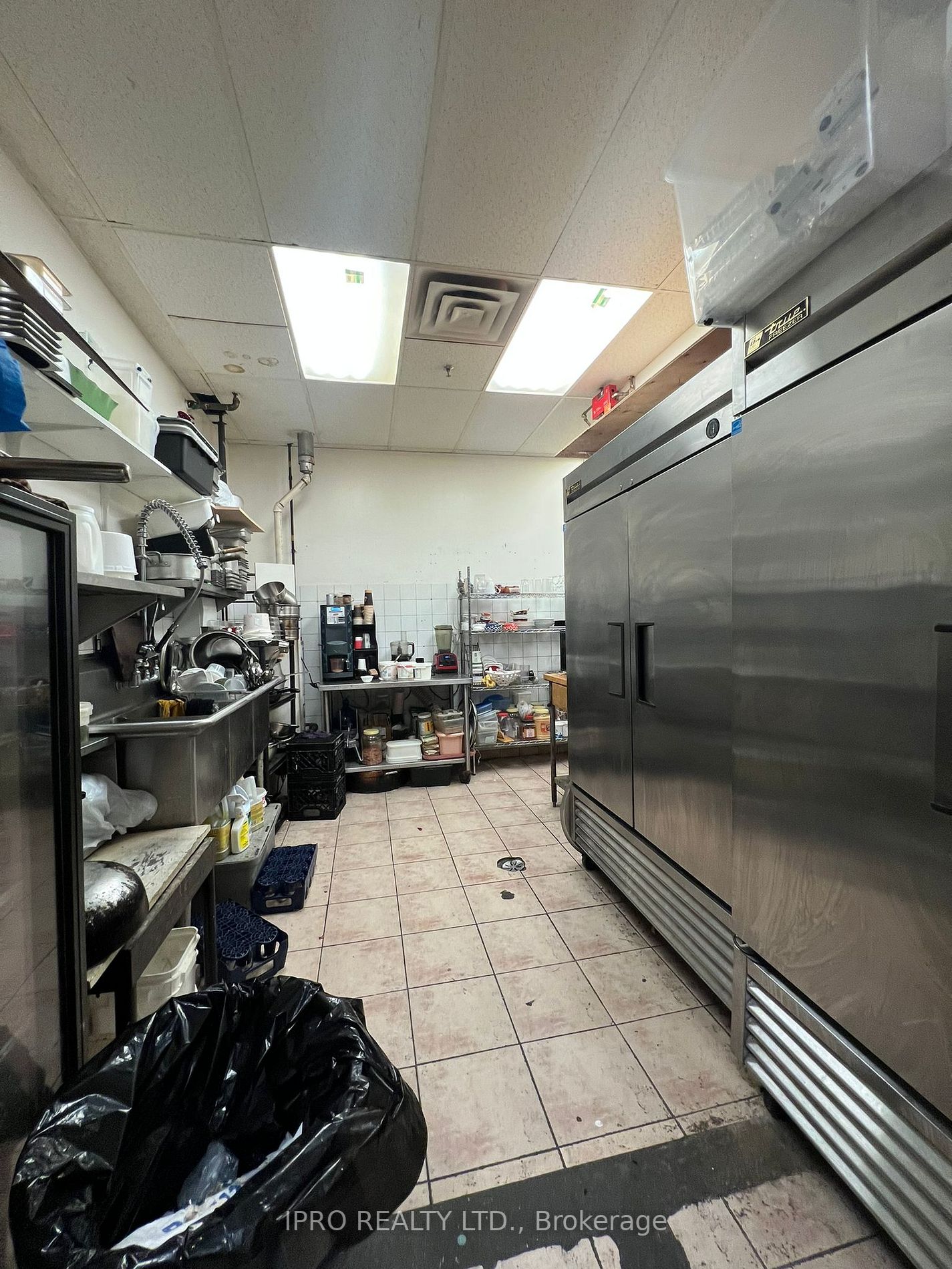 167 Applewood Cres, #1