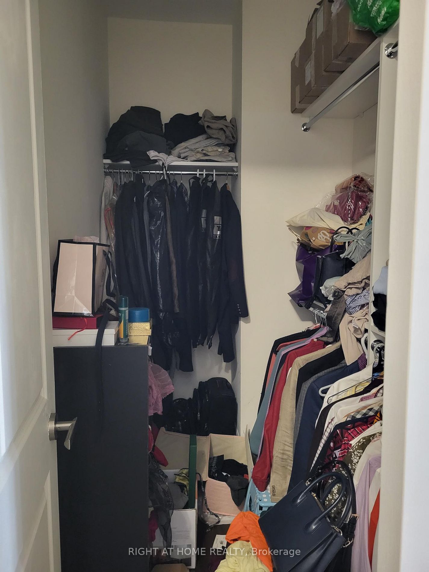 9075 Jane Street, #102