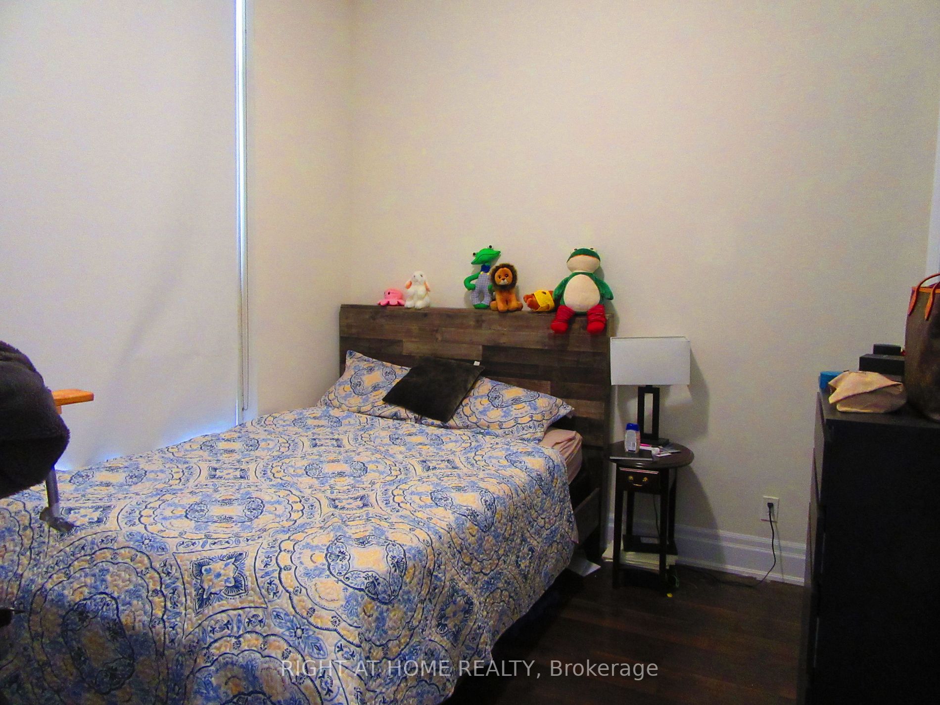 9075 Jane Street, #102