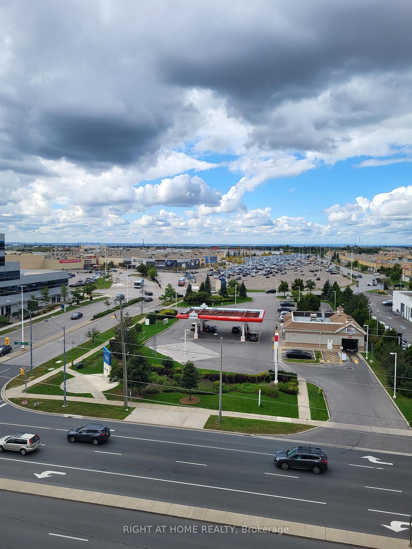 9075 Jane Street, #102