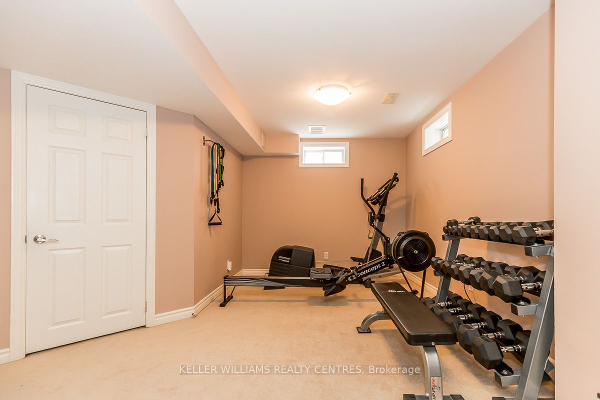 165 Warwick Cres