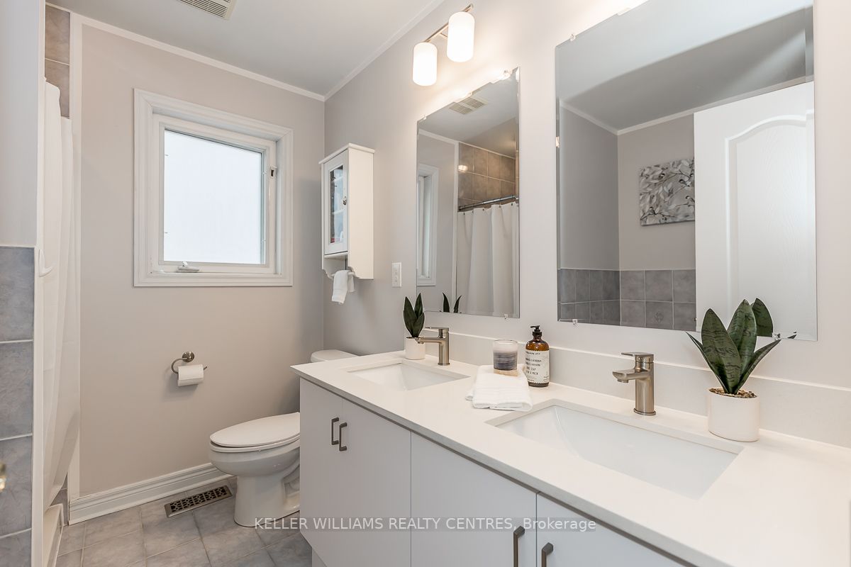 165 Warwick Cres