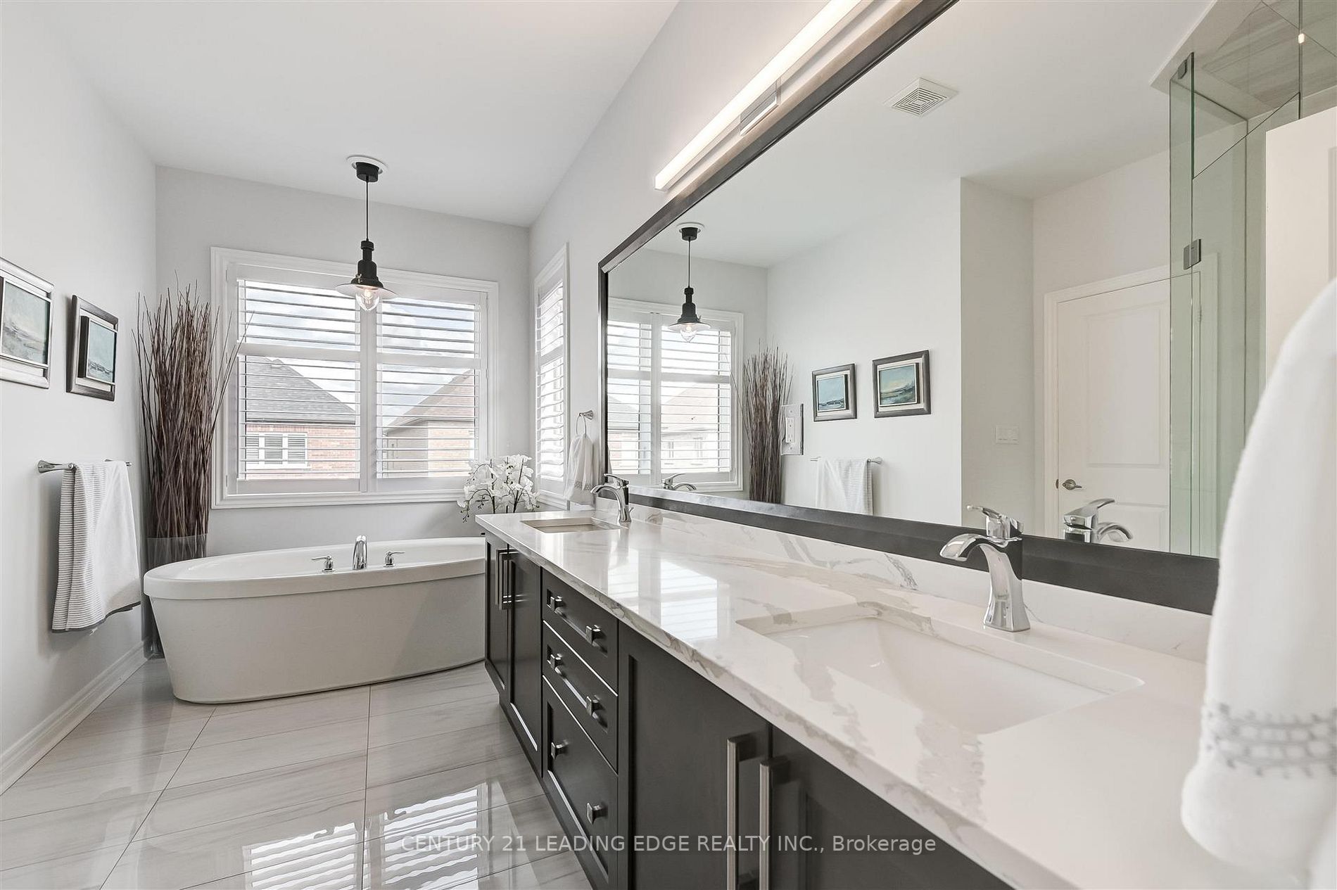 284 Inverness Way