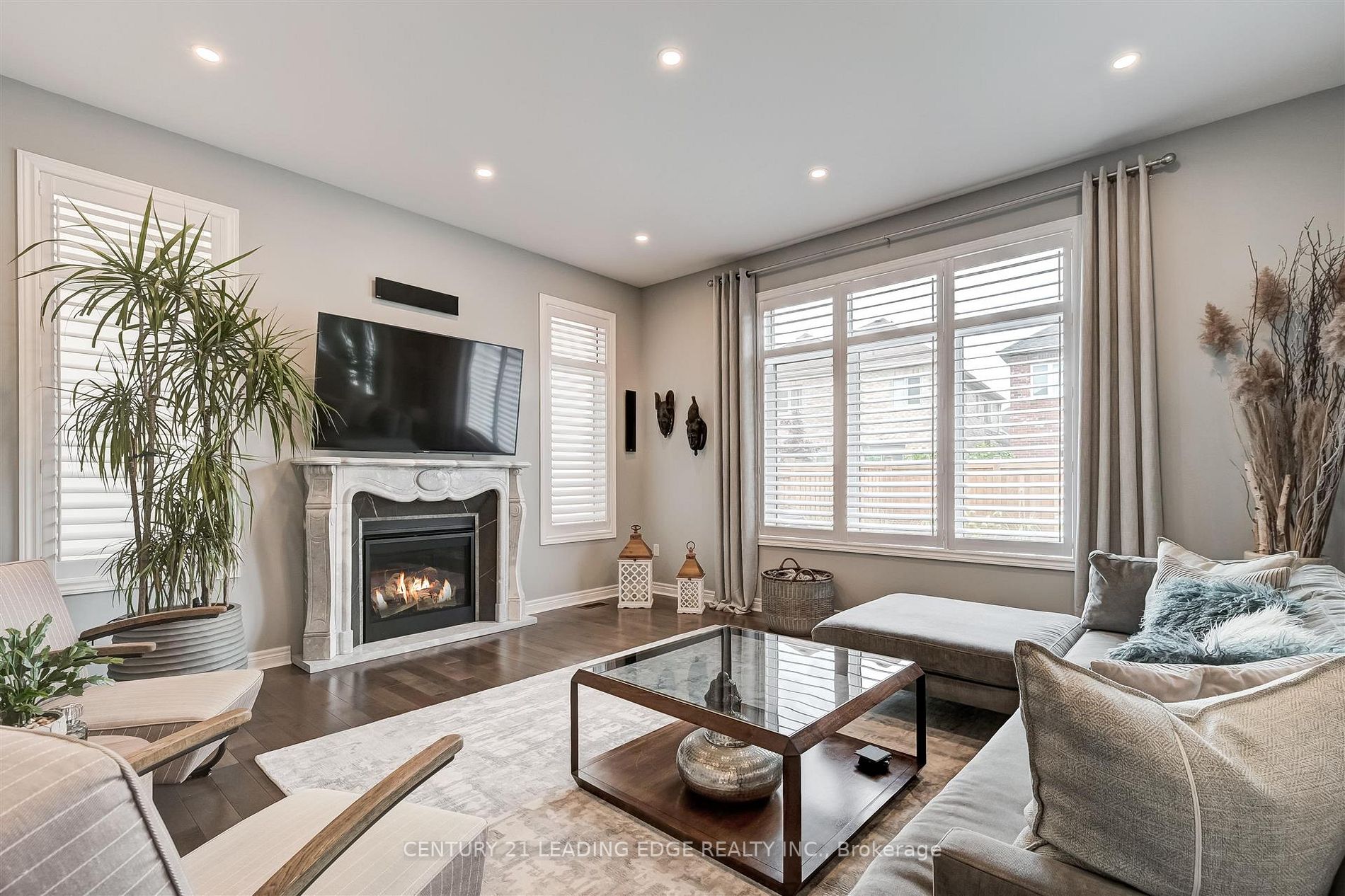 284 Inverness Way