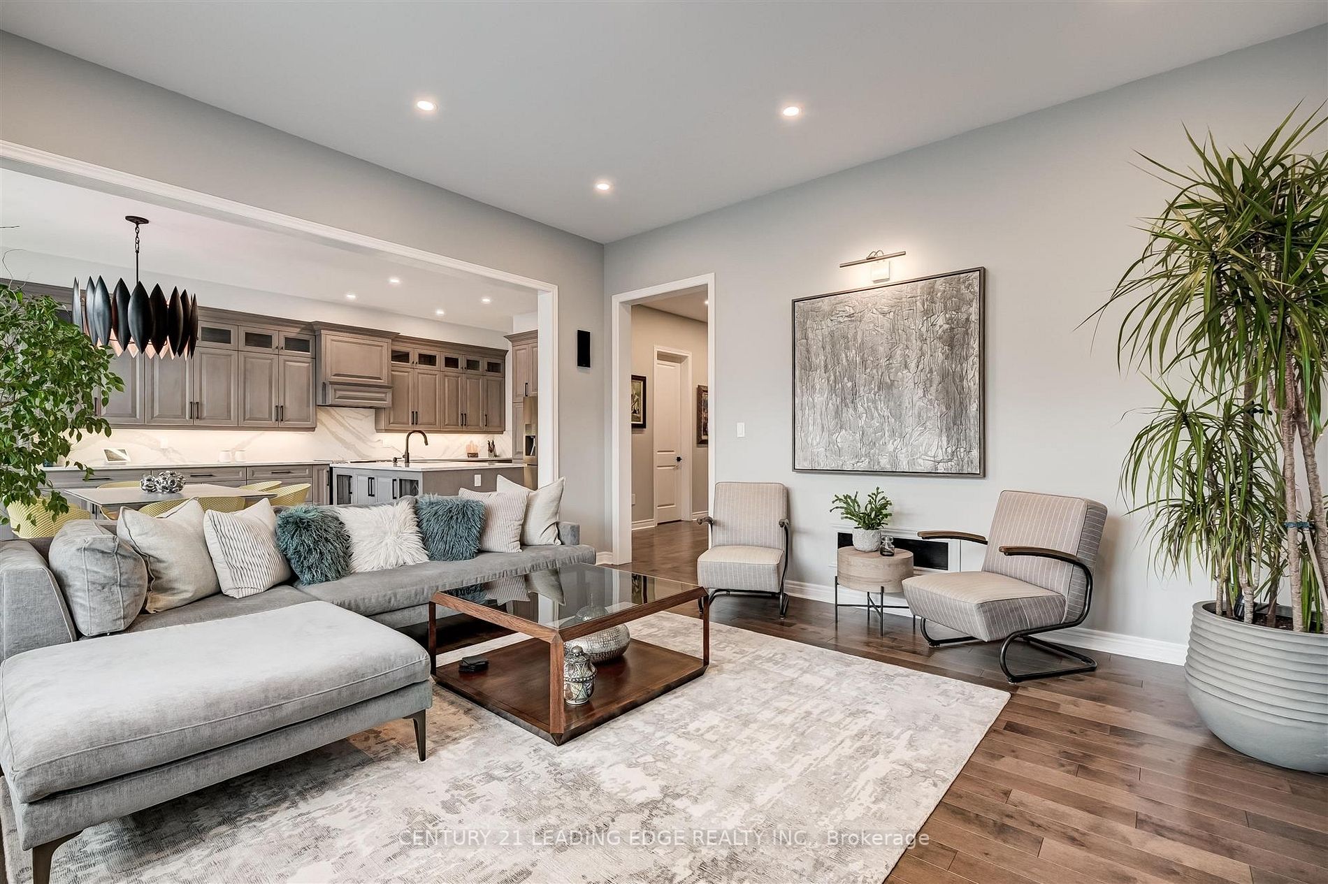 284 Inverness Way