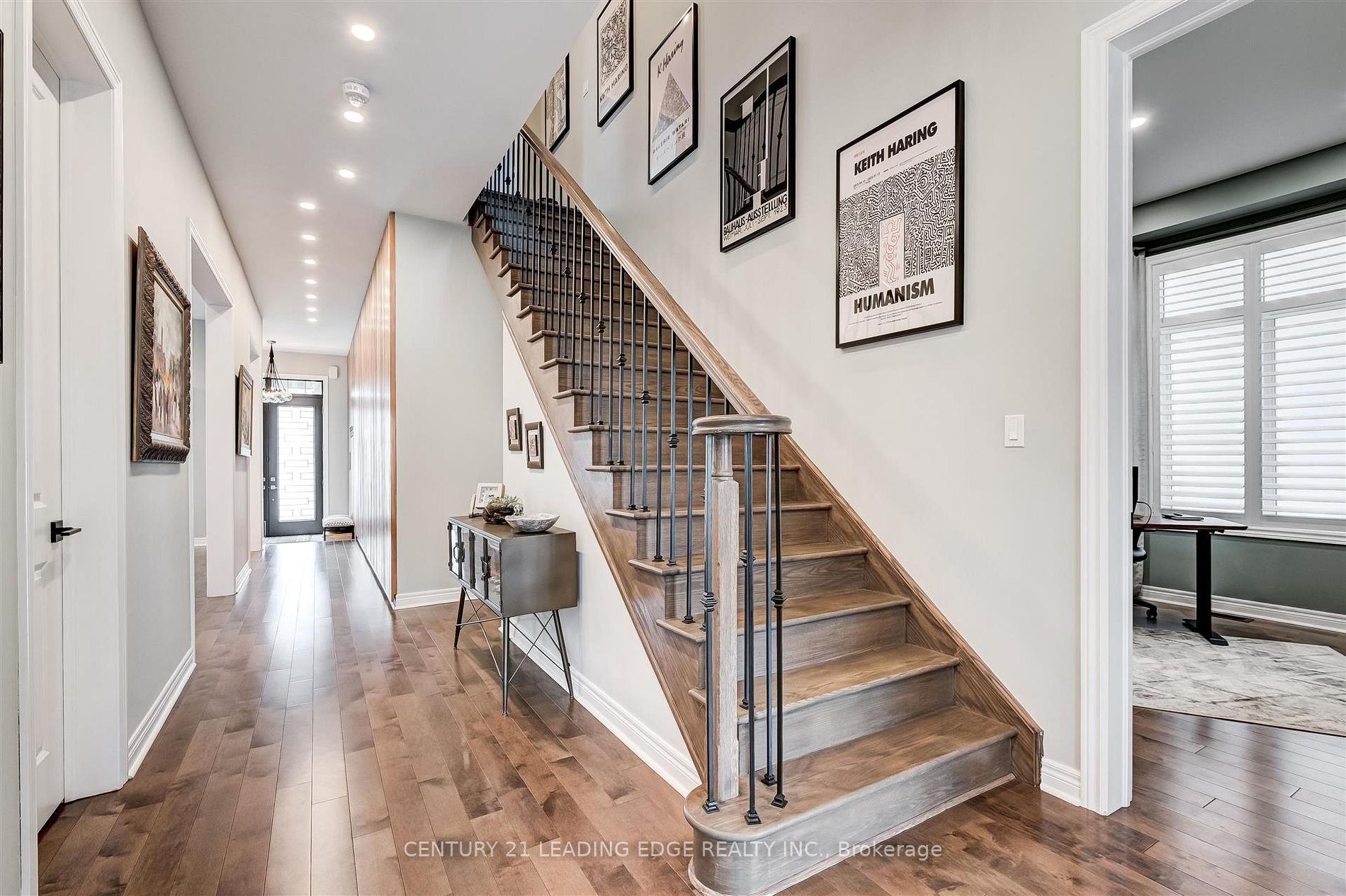 284 Inverness Way