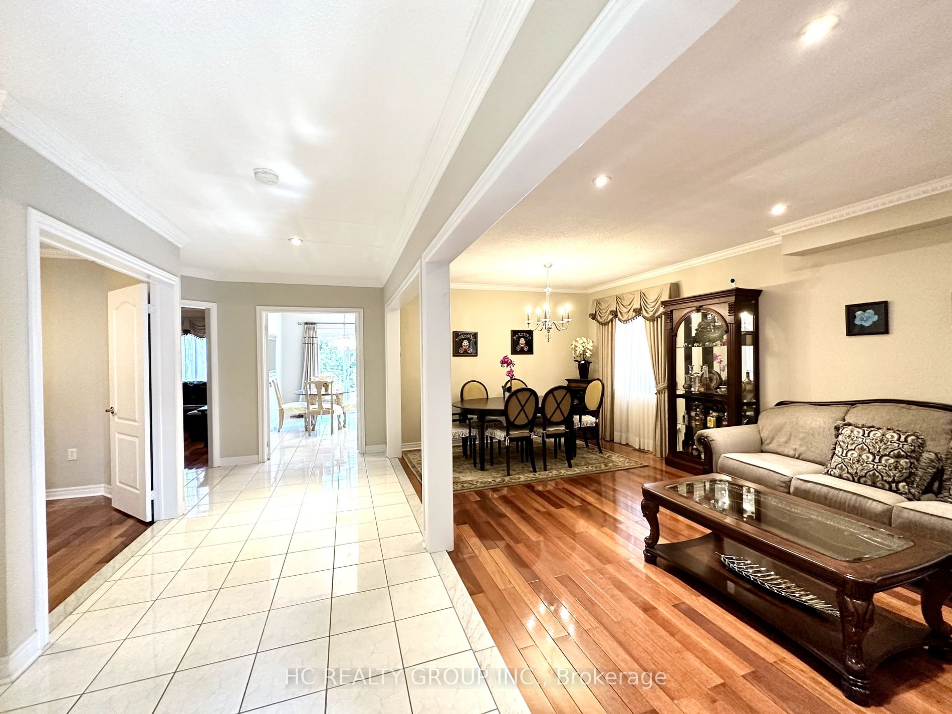 9 Rochester Hill St