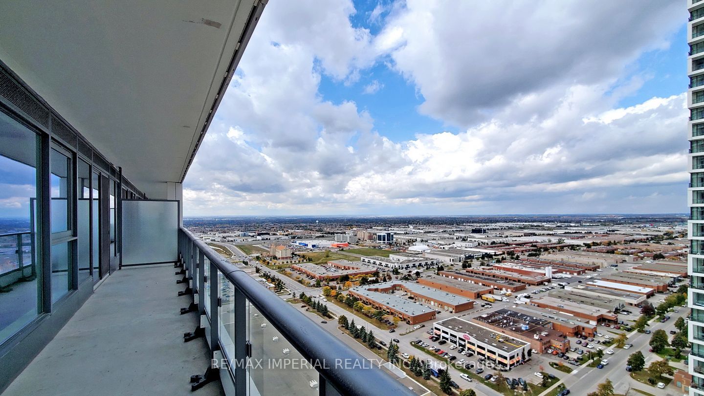 5 Buttermill Ave, #3102