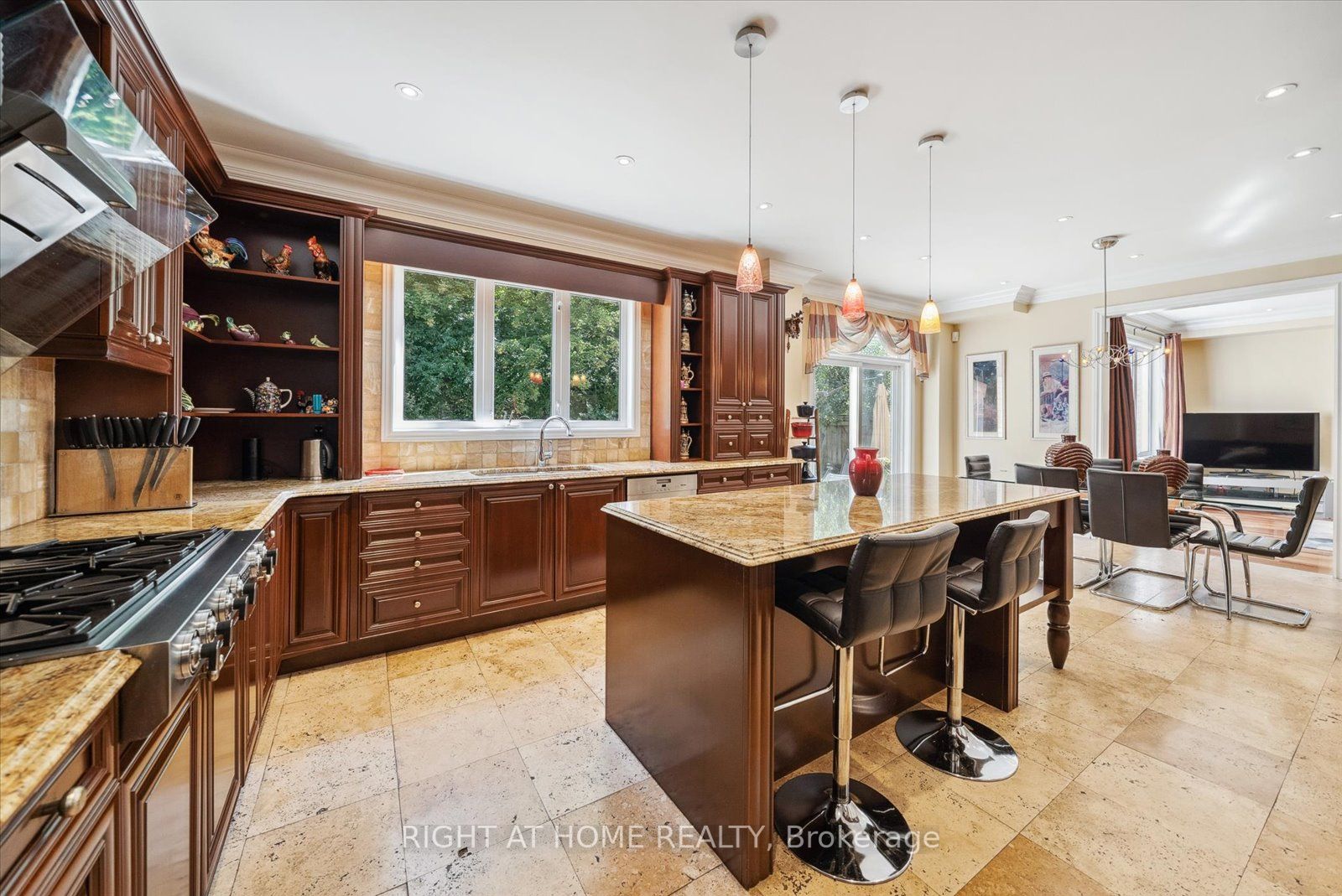 77 Auburndale Drive