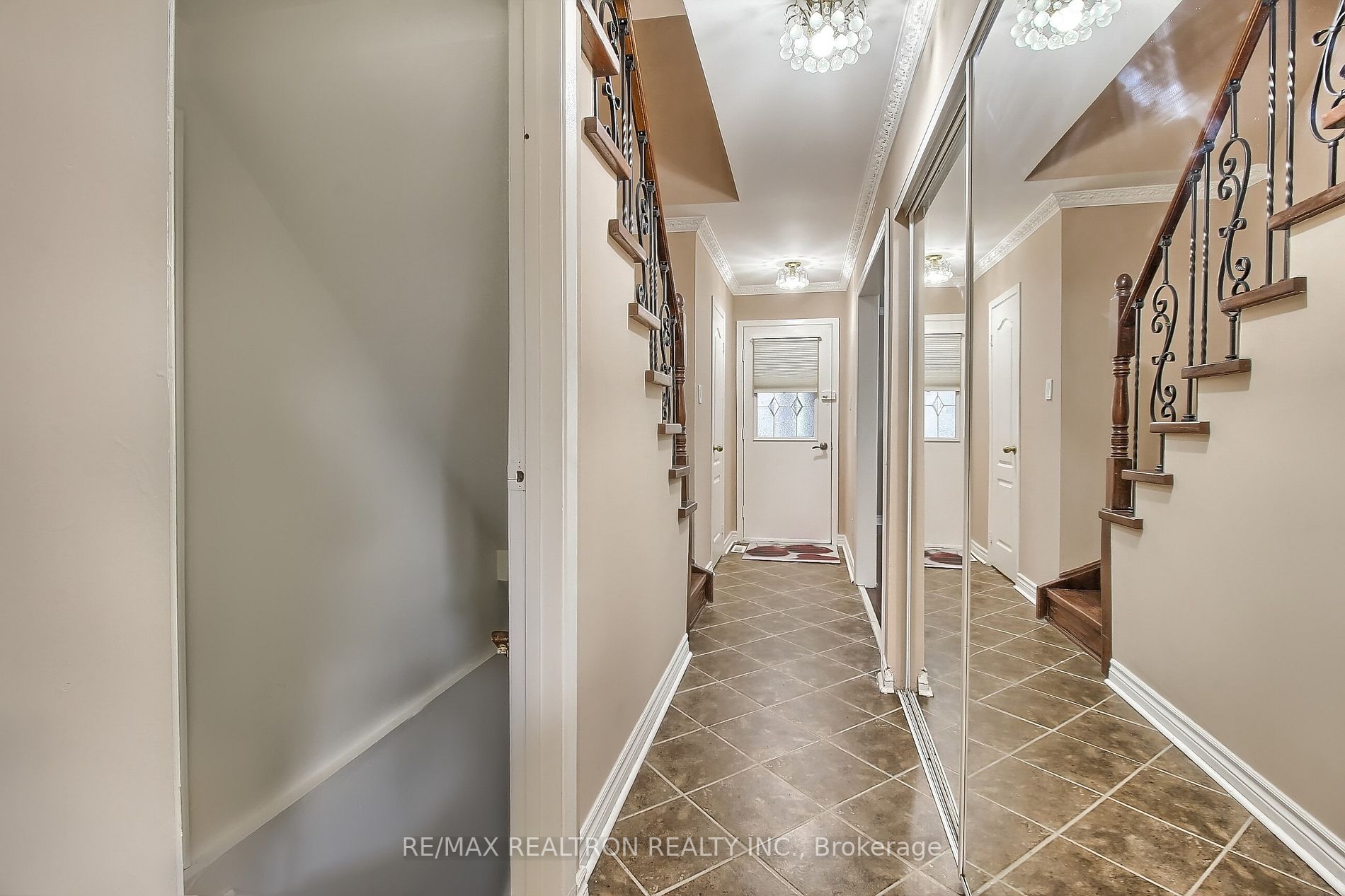 66 Cog Hill Dr