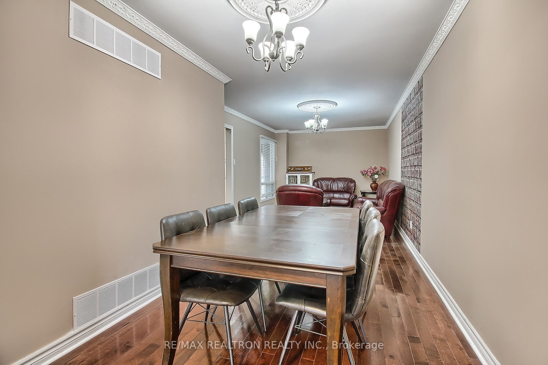 66 Cog Hill Dr