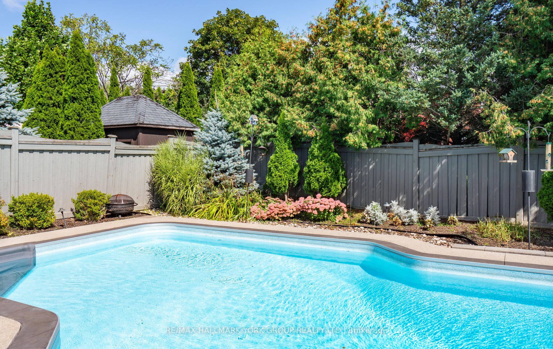 55 Barberry Cres