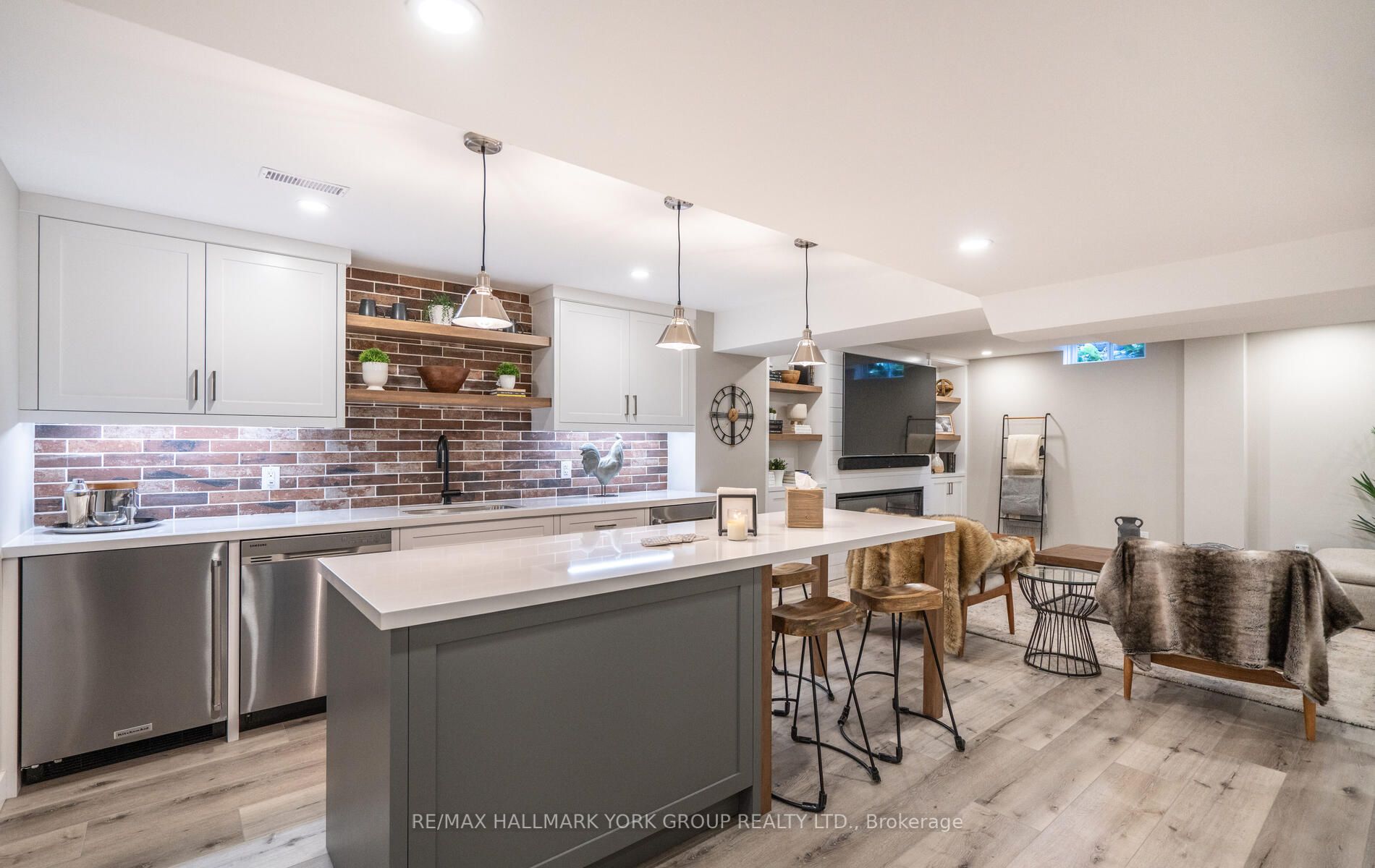 55 Barberry Cres