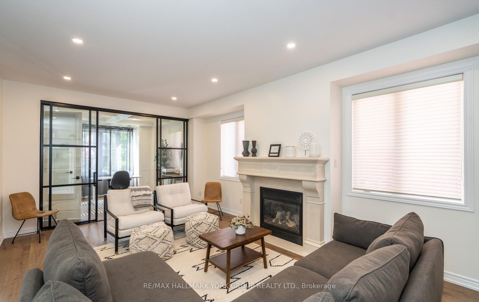 55 Barberry Cres