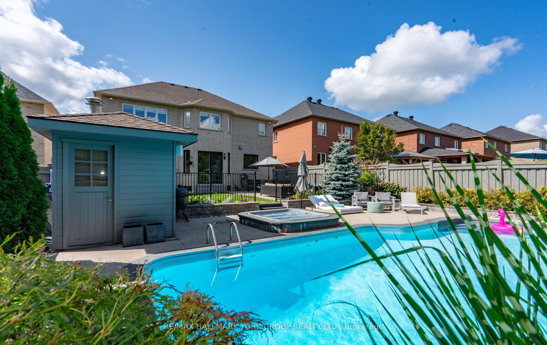 55 Barberry Cres