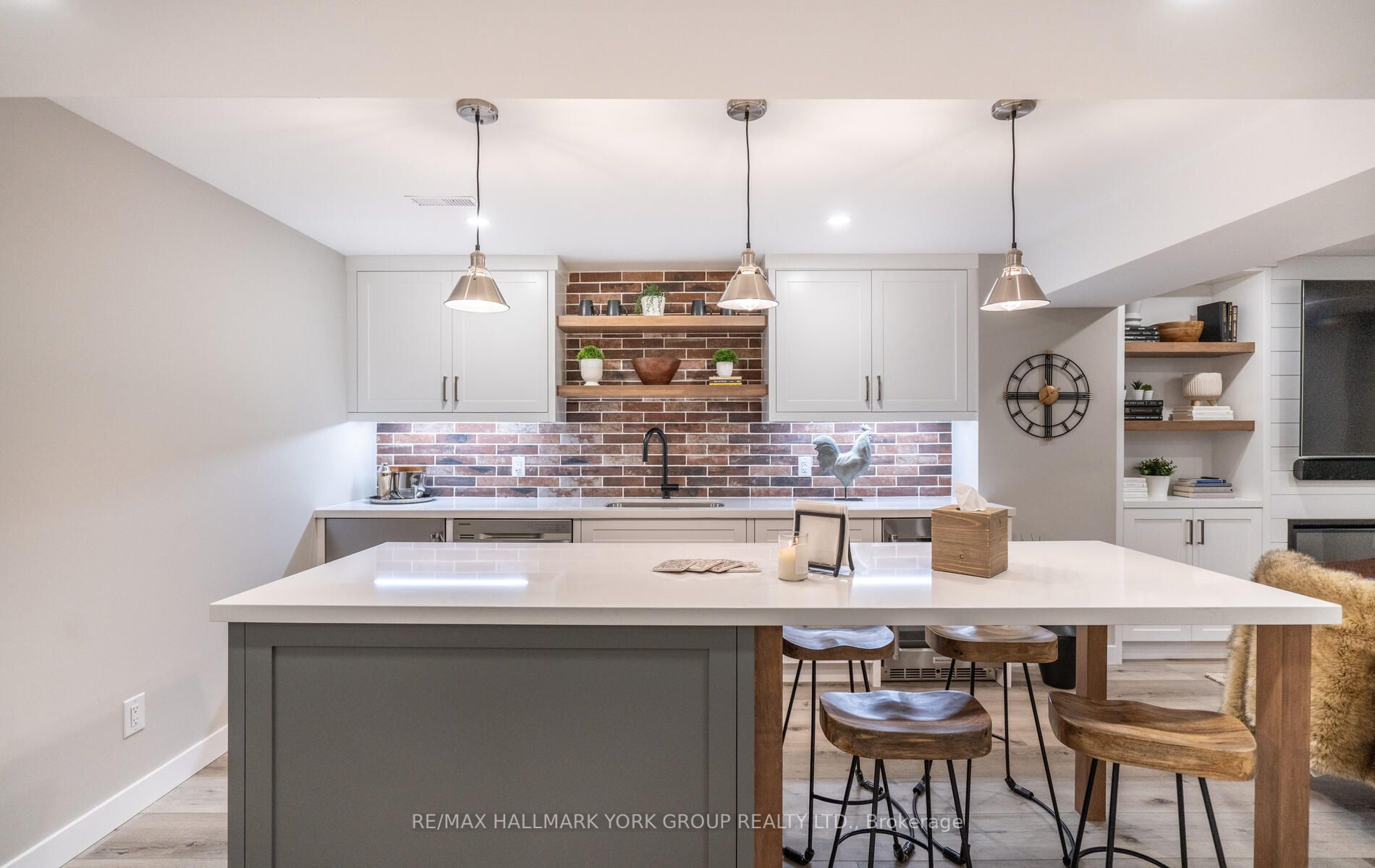 55 Barberry Cres