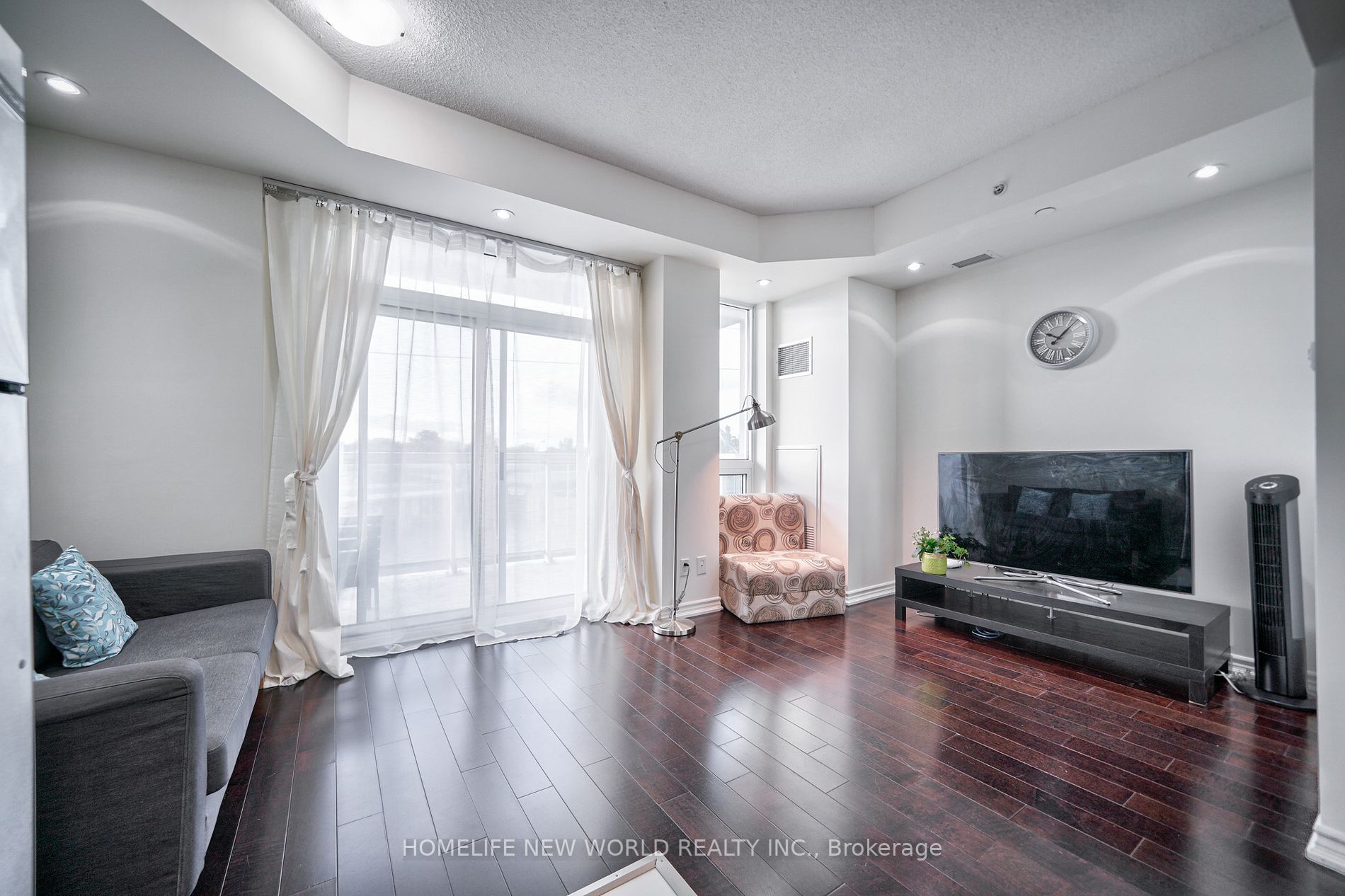 8323 Kennedy Rd, #223